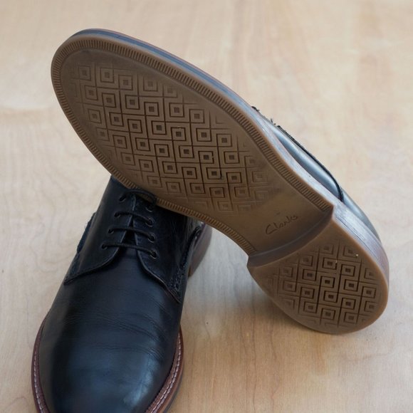 Clarks Navy Blue Grimsby Way Oxford TOR England Cork insoles Size 9M main image 9
